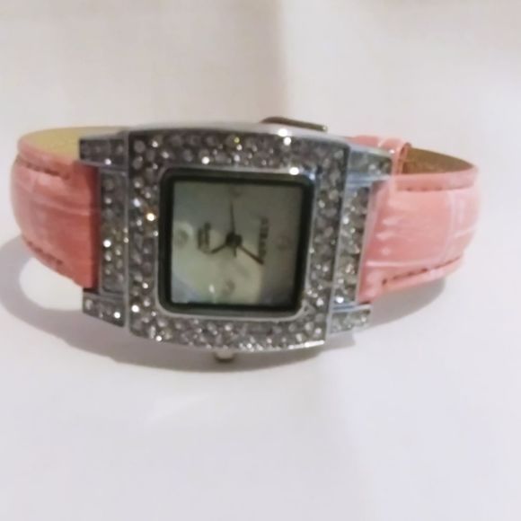 STRADA Austrian Crystal Watch Pink Band - Picture 3 of 3